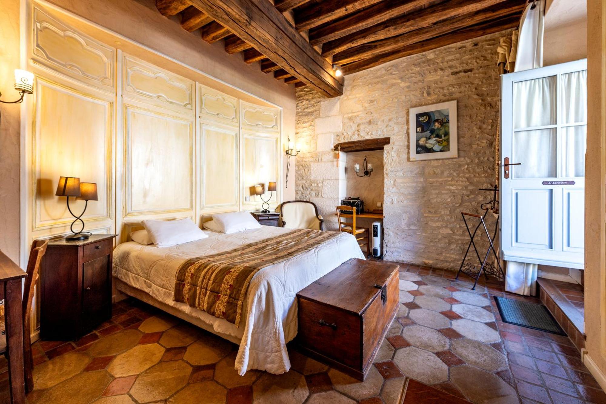 Hotel De La Beursaudiere Nitry エクステリア 写真