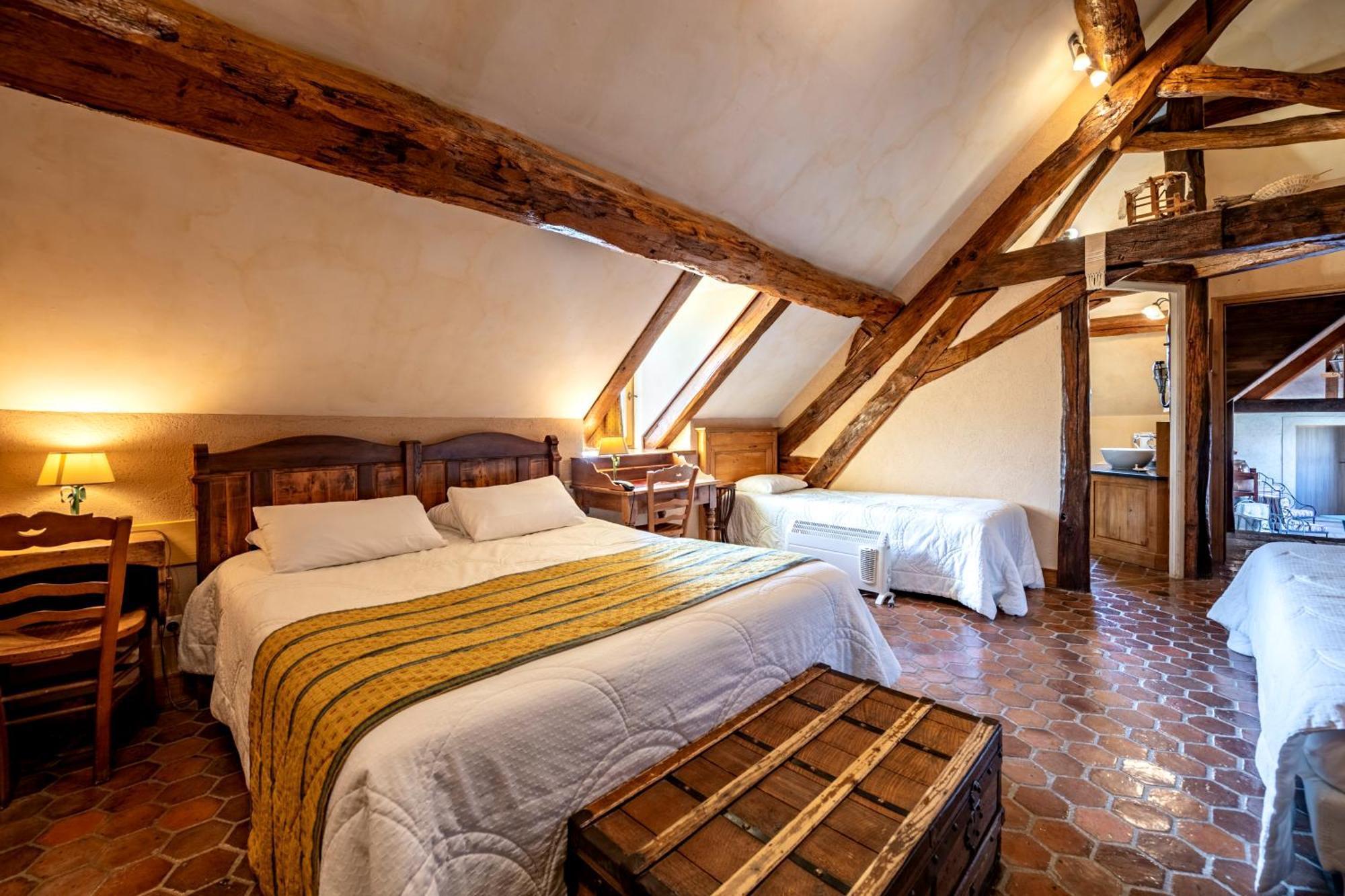 Hotel De La Beursaudiere Nitry エクステリア 写真