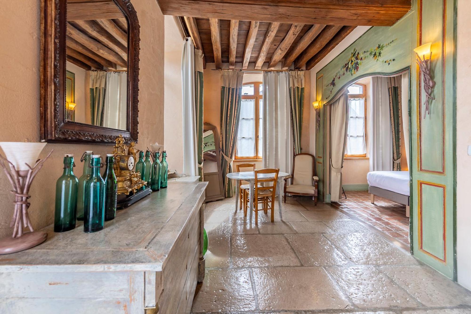 Hotel De La Beursaudiere Nitry エクステリア 写真