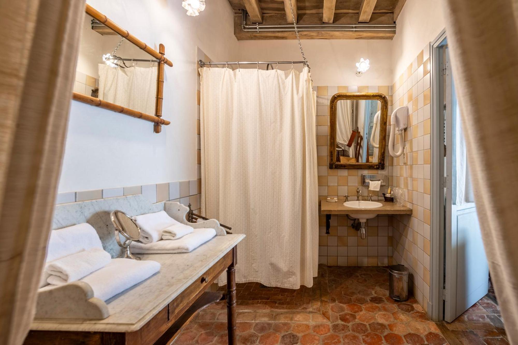 Hotel De La Beursaudiere Nitry エクステリア 写真