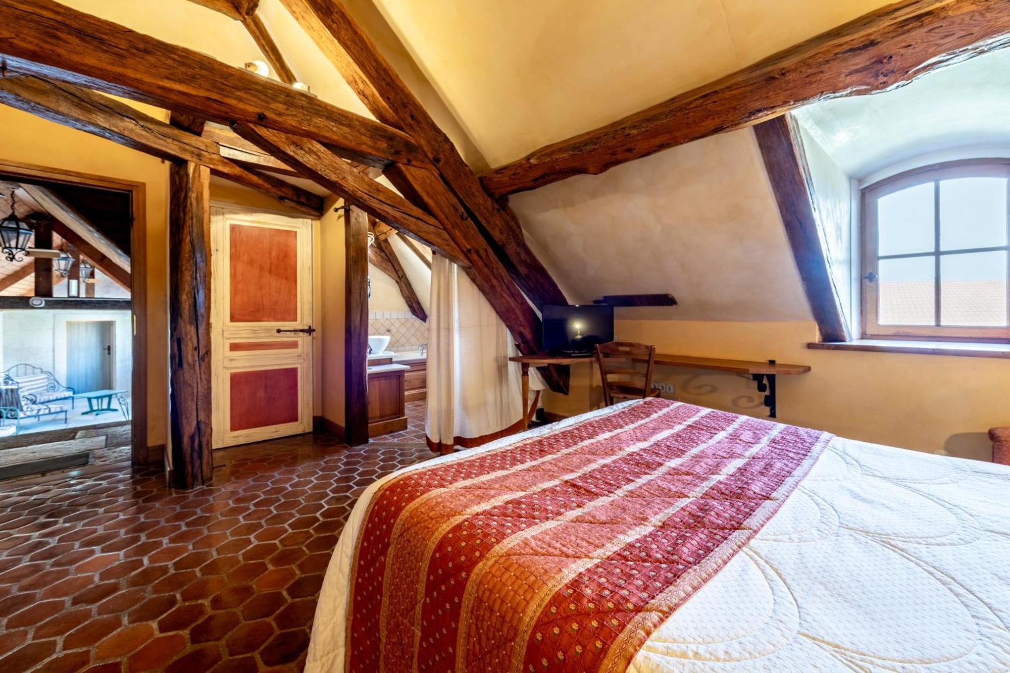 Hotel De La Beursaudiere Nitry エクステリア 写真